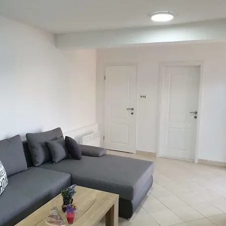 Beach Ivana Apartment *
